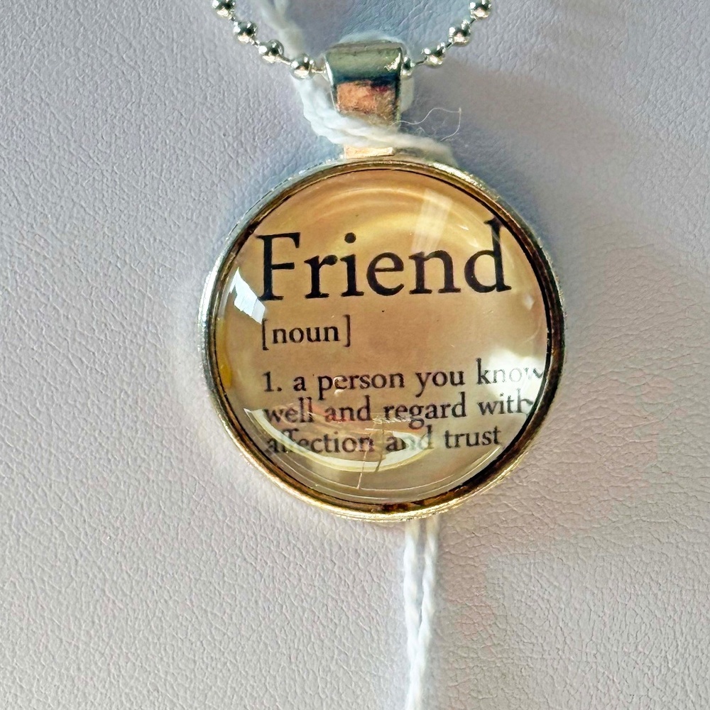 "FRIEND" WORDS PENDANT NECKLACE, HANDMADE, GLASS DOME ON METAL, 23 INCH SILVER-
